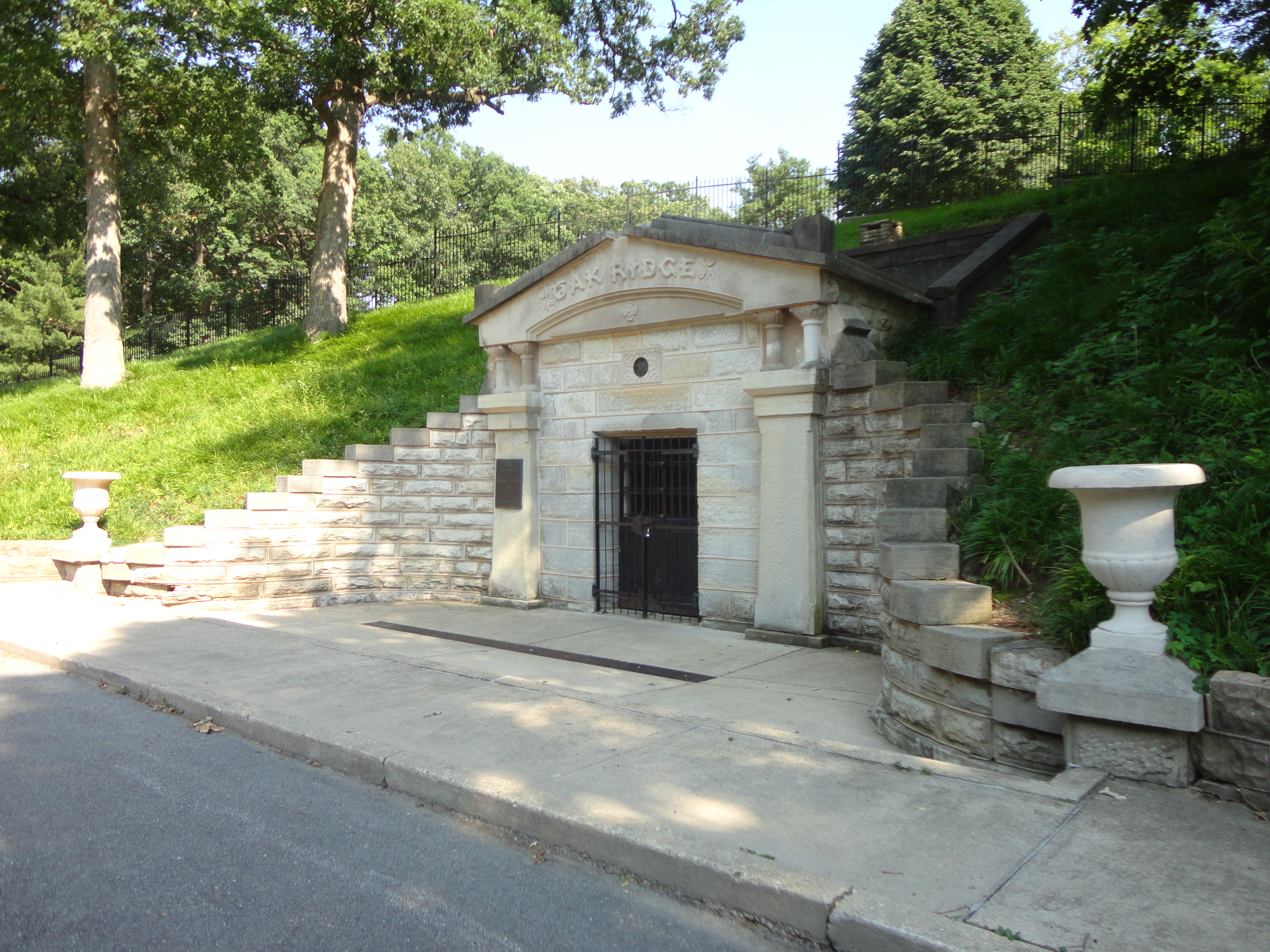 The Public Receiving Vault at Oak Ridge Cemetery where Abraham Lincoln's body was prior to being placed in Lincoln'sTomb